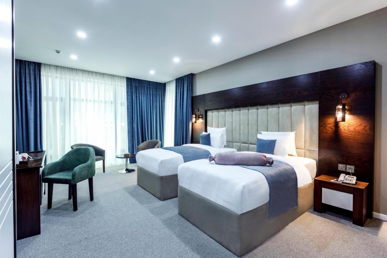 Parallel Hotel Baku Bagian luar foto