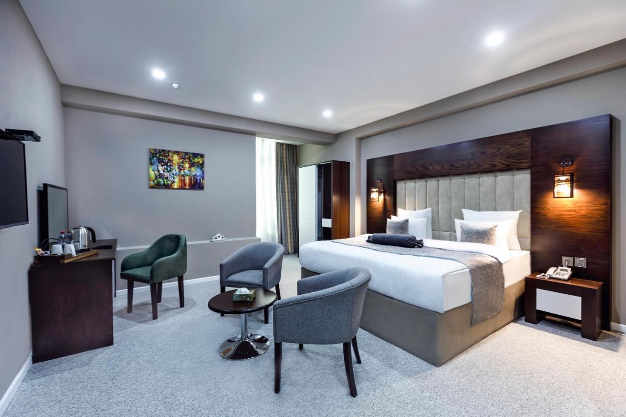 Parallel Hotel Baku Bagian luar foto