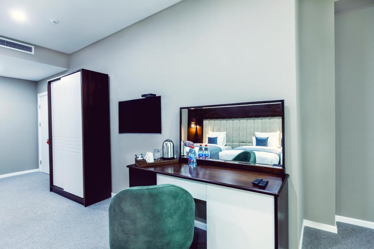 Parallel Hotel Baku Bagian luar foto